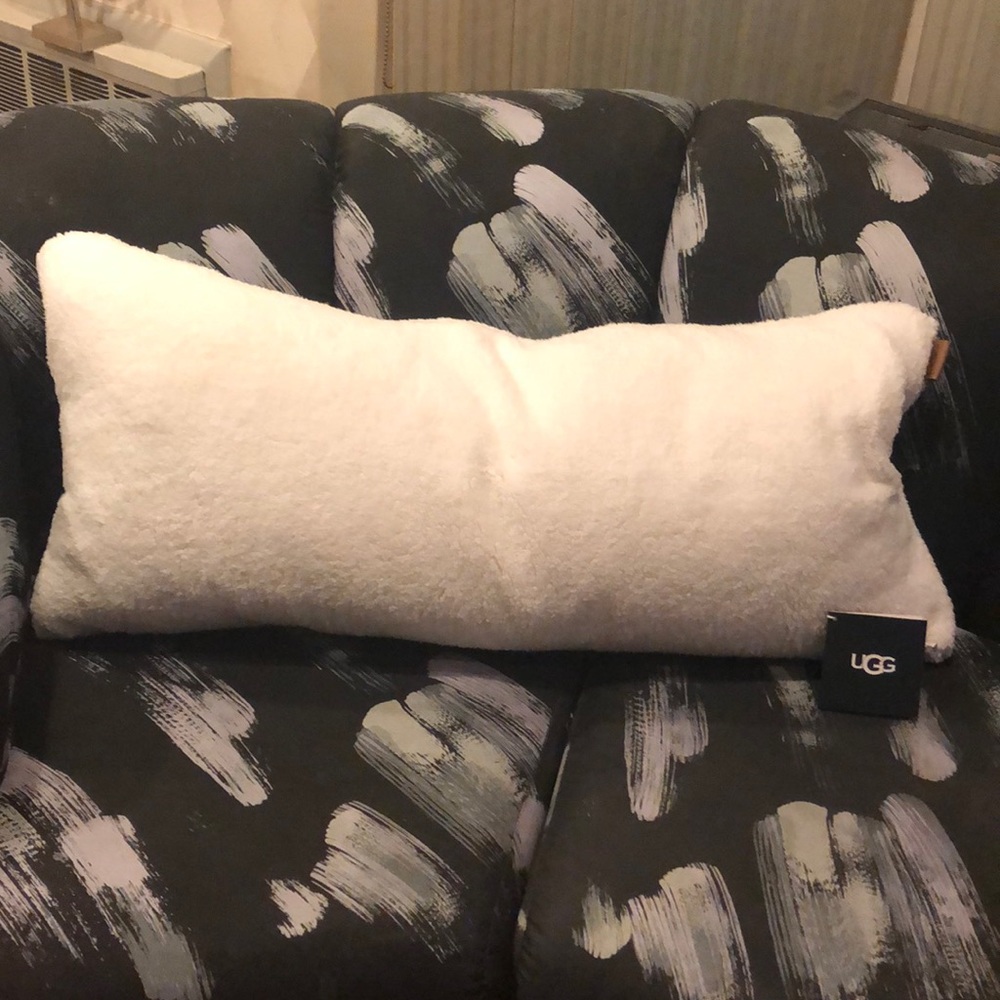 Ugg classic Sherpa bolster/body pillow